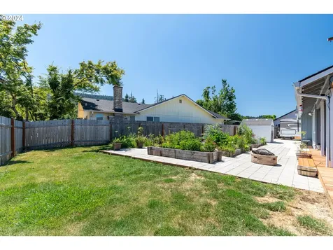 7345 B Street Springfield OR 97478
