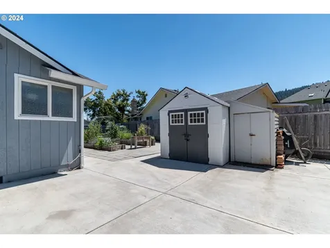7345 B Street Springfield OR 97478