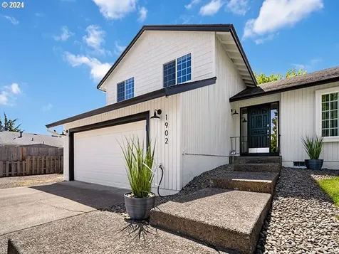 1902 SW 22nd Street Troutdale OR 97060