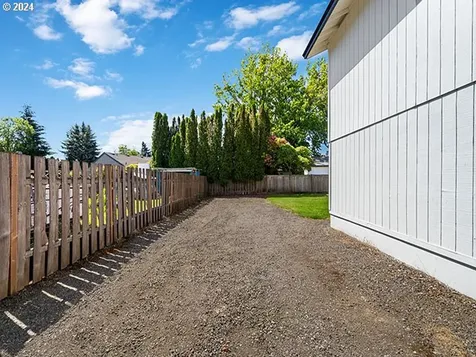 1902 SW 22nd Street Troutdale OR 97060