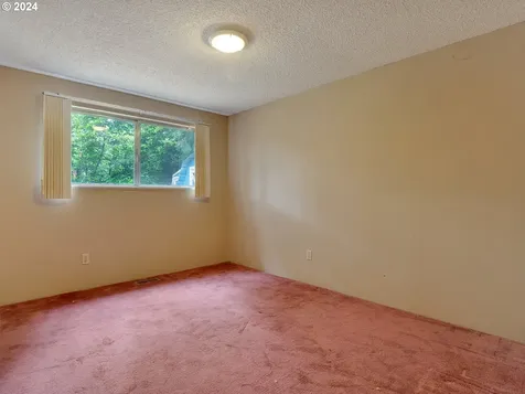 943 Ne 193rd Avenue Portland OR 97230