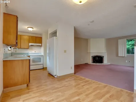 943 Ne 193rd Avenue Portland OR 97230