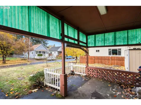 8937 N Smith Street Portland OR 97203