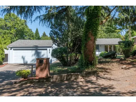 9826 Sw 49th Avenue Portland OR 97219