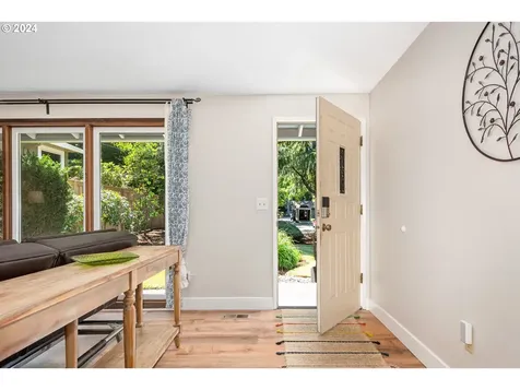 9826 Sw 49th Avenue Portland OR 97219