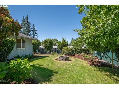 9826 Sw 49th Avenue Portland OR 97219