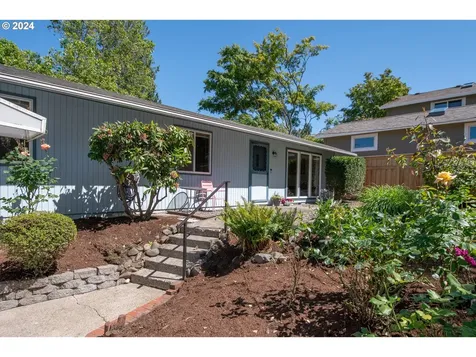 9826 Sw 49th Avenue Portland OR 97219