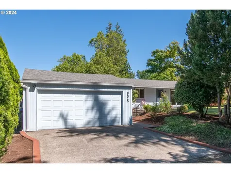 9826 Sw 49th Avenue Portland OR 97219