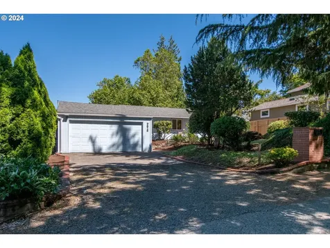 9826 Sw 49th Avenue Portland OR 97219