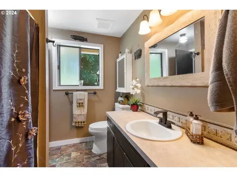 21609 NE 109th Street Vancouver WA 98682