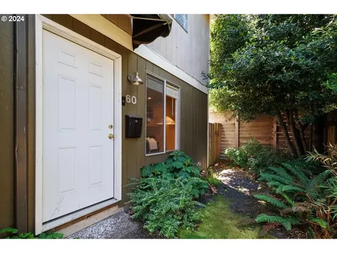 2356 Se Division Street Portland OR 97202