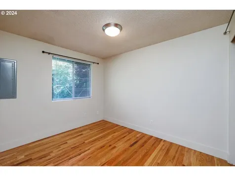 2356 Se Division Street Portland OR 97202