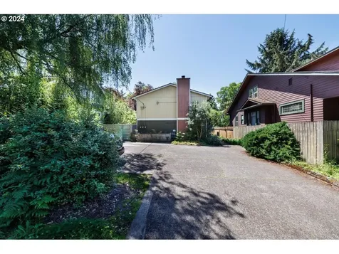 2356 Se Division Street Portland OR 97202