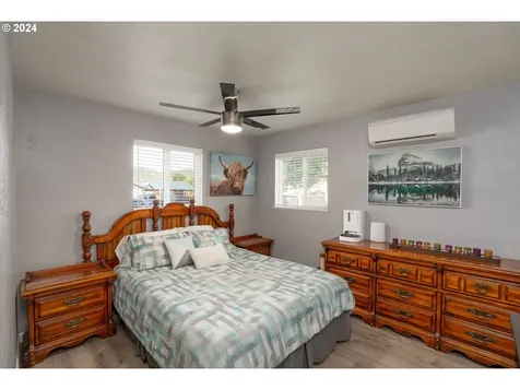 922 Newton Creek Road Roseburg OR 97470