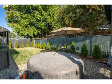 922 Newton Creek Road Roseburg OR 97470