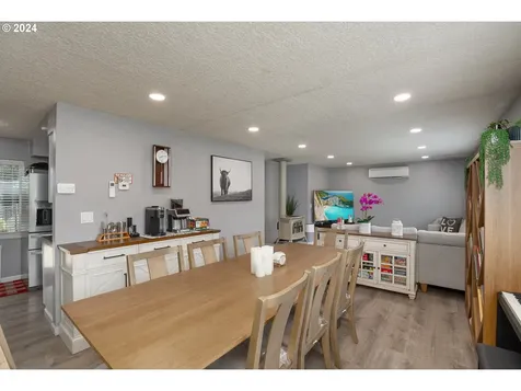 922 Newton Creek Road Roseburg OR 97470