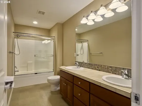 1405 NW 150th Street Vancouver WA 98685