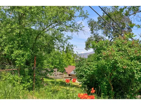500 E 14th Street The Dalles OR 97058