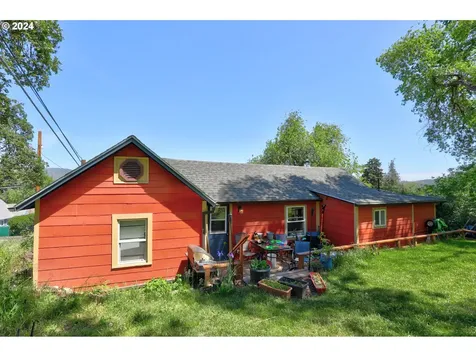 500 E 14th Street The Dalles OR 97058