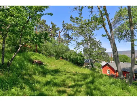 500 E 14th Street The Dalles OR 97058