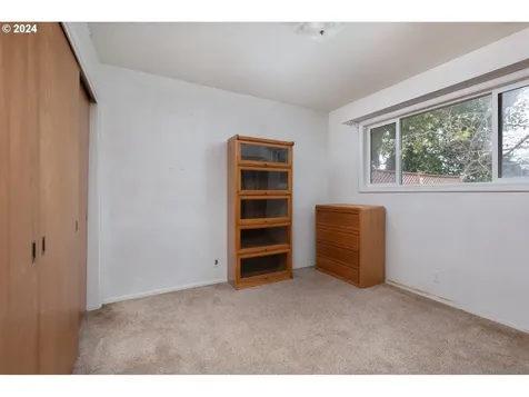 308 NW 15th Street Newport OR 97365