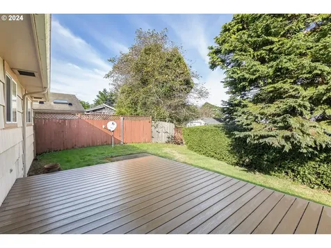 308 NW 15th Street Newport OR 97365