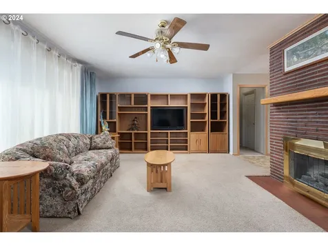 308 NW 15th Street Newport OR 97365