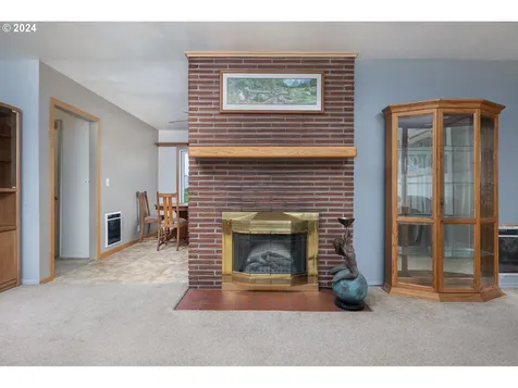 308 NW 15th Street Newport OR 97365