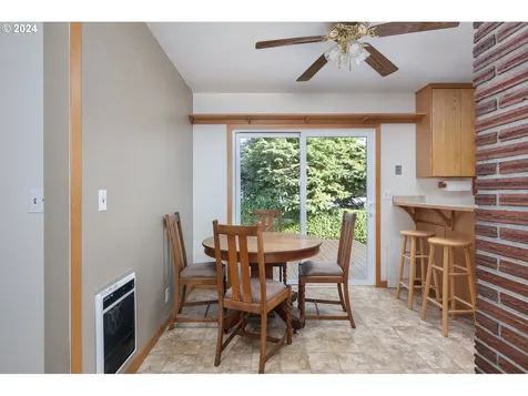 308 NW 15th Street Newport OR 97365