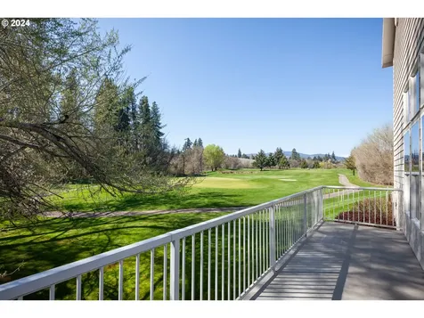 3407 Broken Tee Drive Hood River OR 97031