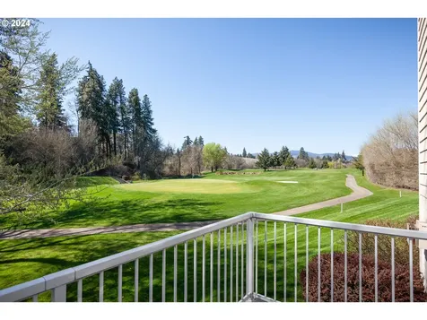 3407 Broken Tee Drive Hood River OR 97031