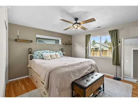 1150 S 2nd Street Cottage Grove OR 97424