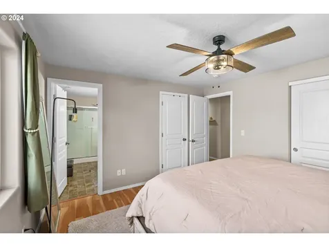 1150 S 2nd Street Cottage Grove OR 97424