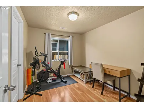 1150 S 2nd Street Cottage Grove OR 97424