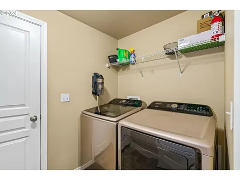1150 S 2nd Street Cottage Grove OR 97424