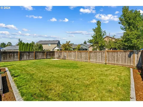 1150 S 2nd Street Cottage Grove OR 97424