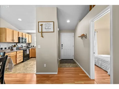1150 S 2nd Street Cottage Grove OR 97424