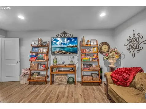 23953 S Schuebel School Road Beavercreek OR 97004