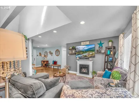 23953 S Schuebel School Road Beavercreek OR 97004