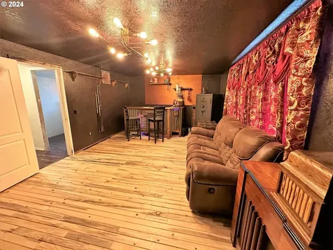153 Beech Street Roseburg OR 97471