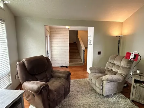 153 Beech Street Roseburg OR 97471