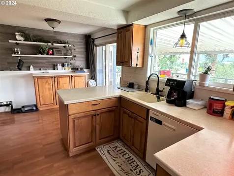 153 Beech Street Roseburg OR 97471