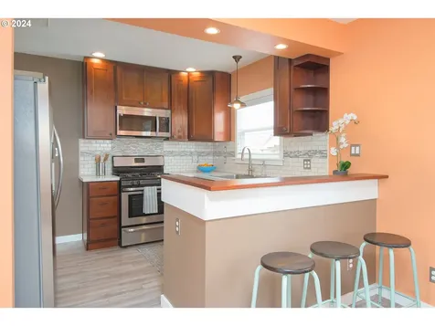 6425 Se 71st Avenue Portland OR 97206