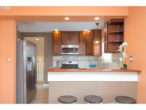 6425 Se 71st Avenue Portland OR 97206