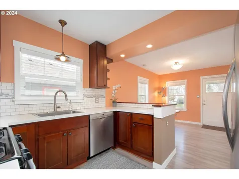 6425 Se 71st Avenue Portland OR 97206