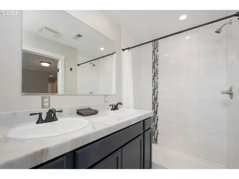 6425 Se 71st Avenue Portland OR 97206