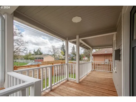 6425 Se 71st Avenue Portland OR 97206