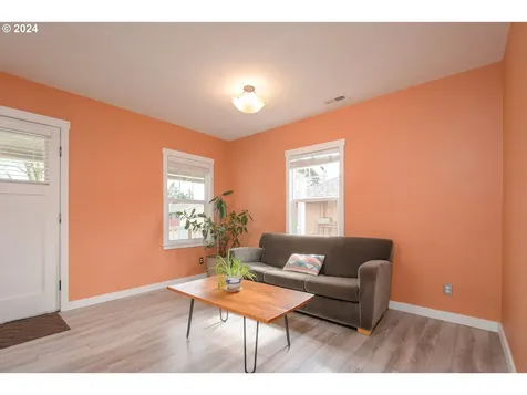 6425 Se 71st Avenue Portland OR 97206