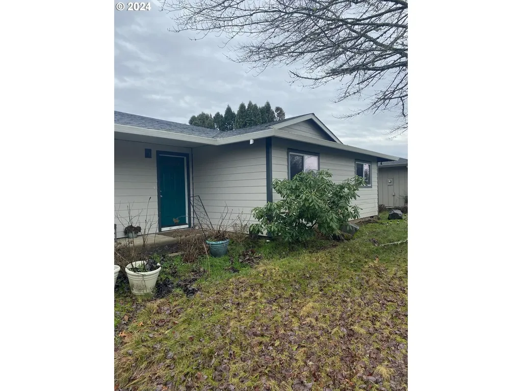 712 SW Cypress Street Mcminnville OR 97128