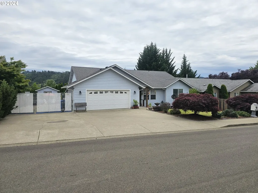 1230 E Fourth Avenue Sutherlin OR 97479
